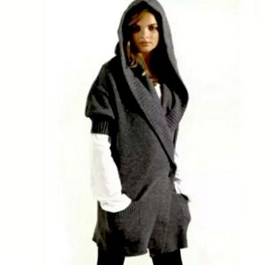 Vince 40% cashmere/30% alpaca/30%wool oversized short sleeve cardigan SZ S